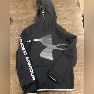 Boys Under Armour Black Hoodie (size large)